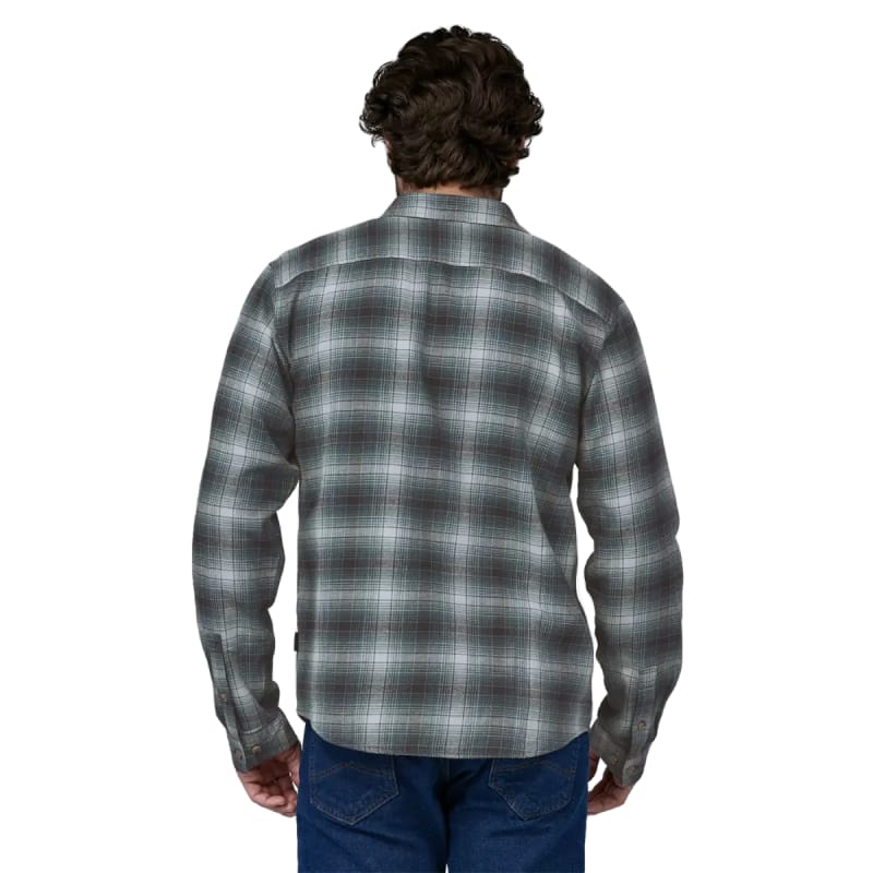 Patagonia 05. M. SPORTSWEAR - M. LS SHIRTS Men's Long Sleeve Cotton In Conversion Lightweight Fjord Flannel Shirt AVNU AVANT|NOUVEAU GREEN
