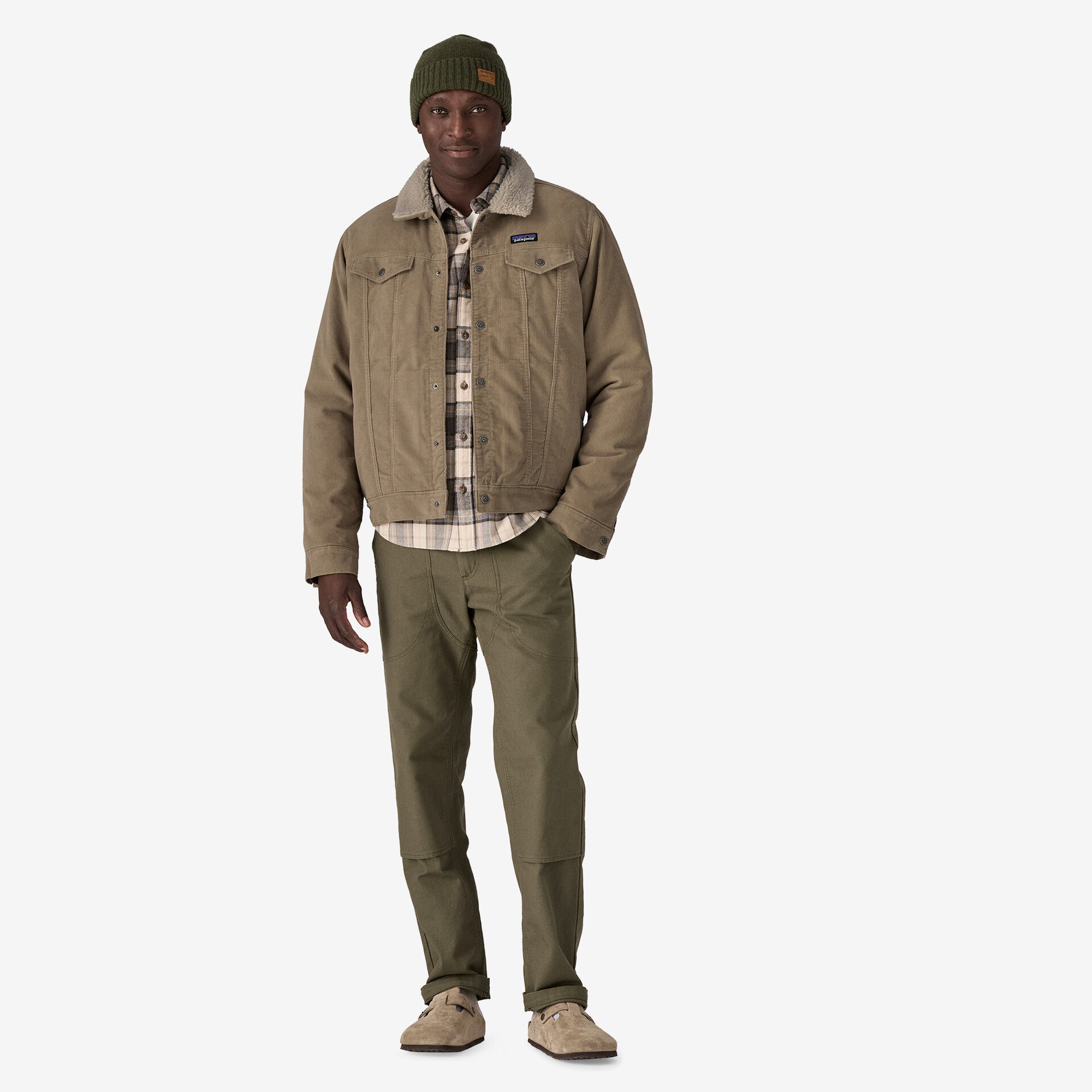 Patagonia 01. MENS APPAREL - MENS JACKETS - MENS JACKETS CASUAL Men's Pile Lined Trucker Jacket MJVK MOJAVE KHAKI