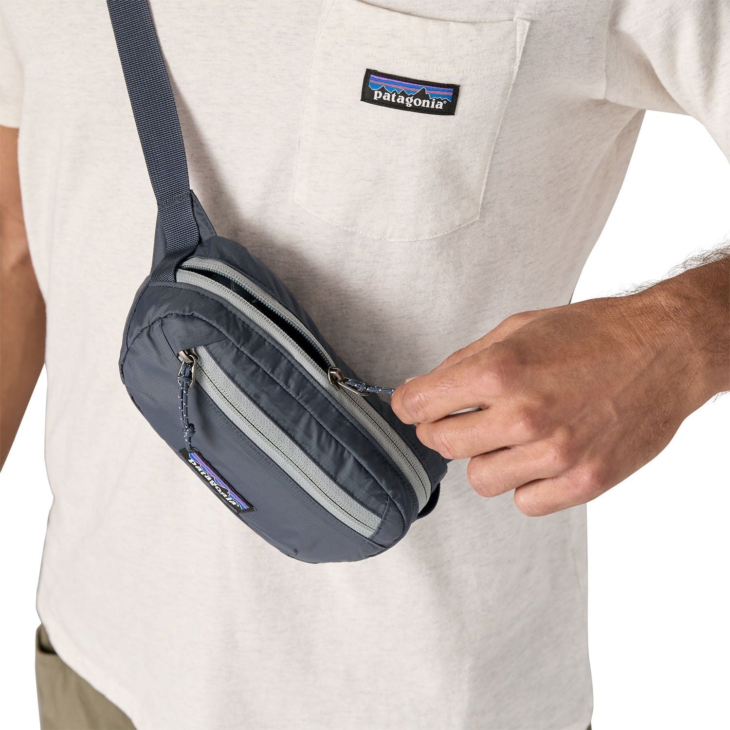Patagonia Smolder Blue 1L Terravia Mini Hip Pack Patagonia Smolder Blue 1L Terravia Mini Hip Pack