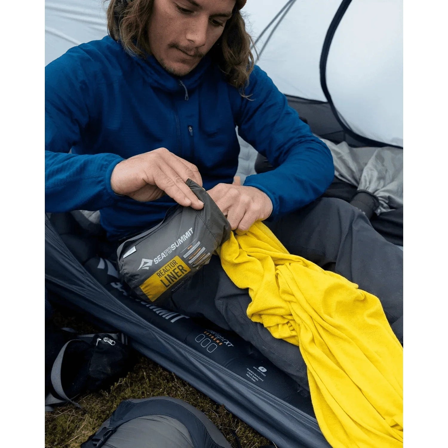 Sea to Summit 12. HARDGOODS - CAMP|HIKE|TRAVEL - CAMP ACCESSORIES Reactor Sleeping Bag Liner - Standard Mummy with Drawcord - Sulphur Yellow