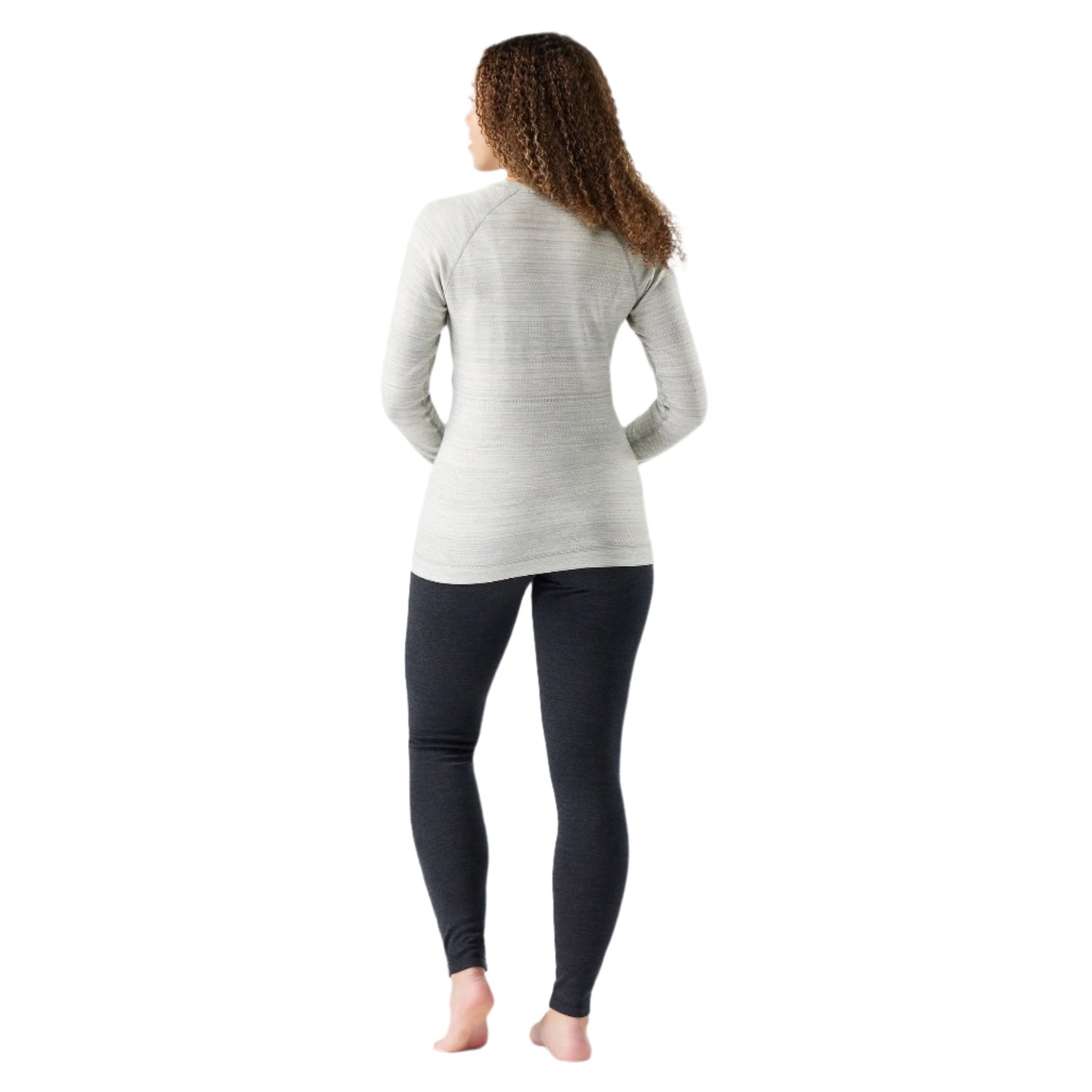 Smartwool 02. WOMENS APPAREL - WOMENS SKI - WOMENS THERMAL TOPS Women's Classic Thermal Merino Base Layer Crew P98 LIGHT GRAY COLOR SHIFT