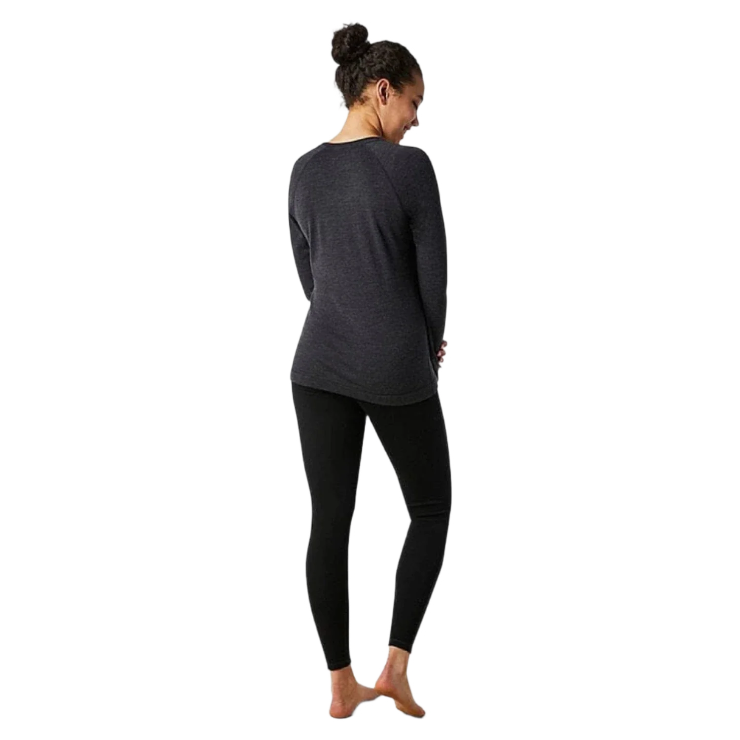 Smartwool 02. WOMENS APPAREL - WOMENS SKI - WOMENS THERMAL TOPS Women's Classic Thermal Merino Base Layer Crew 010 CHARCOAL HEATHER