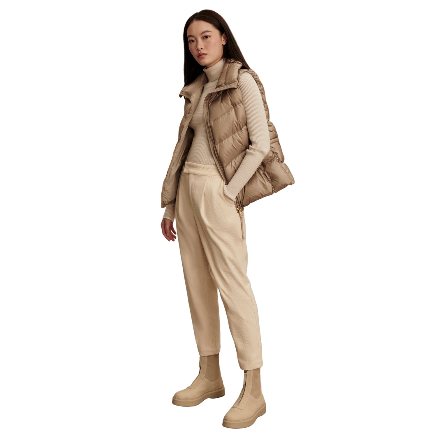 Varley 02. WOMENS APPAREL - WOMENS VEST - WOMENS VEST INSULATED Women's Bextor Lightweight Down Gilet SITA SIMPLY TAUPE