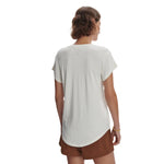 VARLEY 02. WOMENS APPAREL - WOMENS SS SHIRTS - WOMENS SS CASUAL Women's Jade Seamless Tee SNOW WHITE