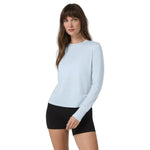 Vuori 02. WOMENS APPAREL - WOMENS LS SHIRTS - WOMENS LS ACTIVE Women's Daydream Crew FYH SOFT SKY HEATHER