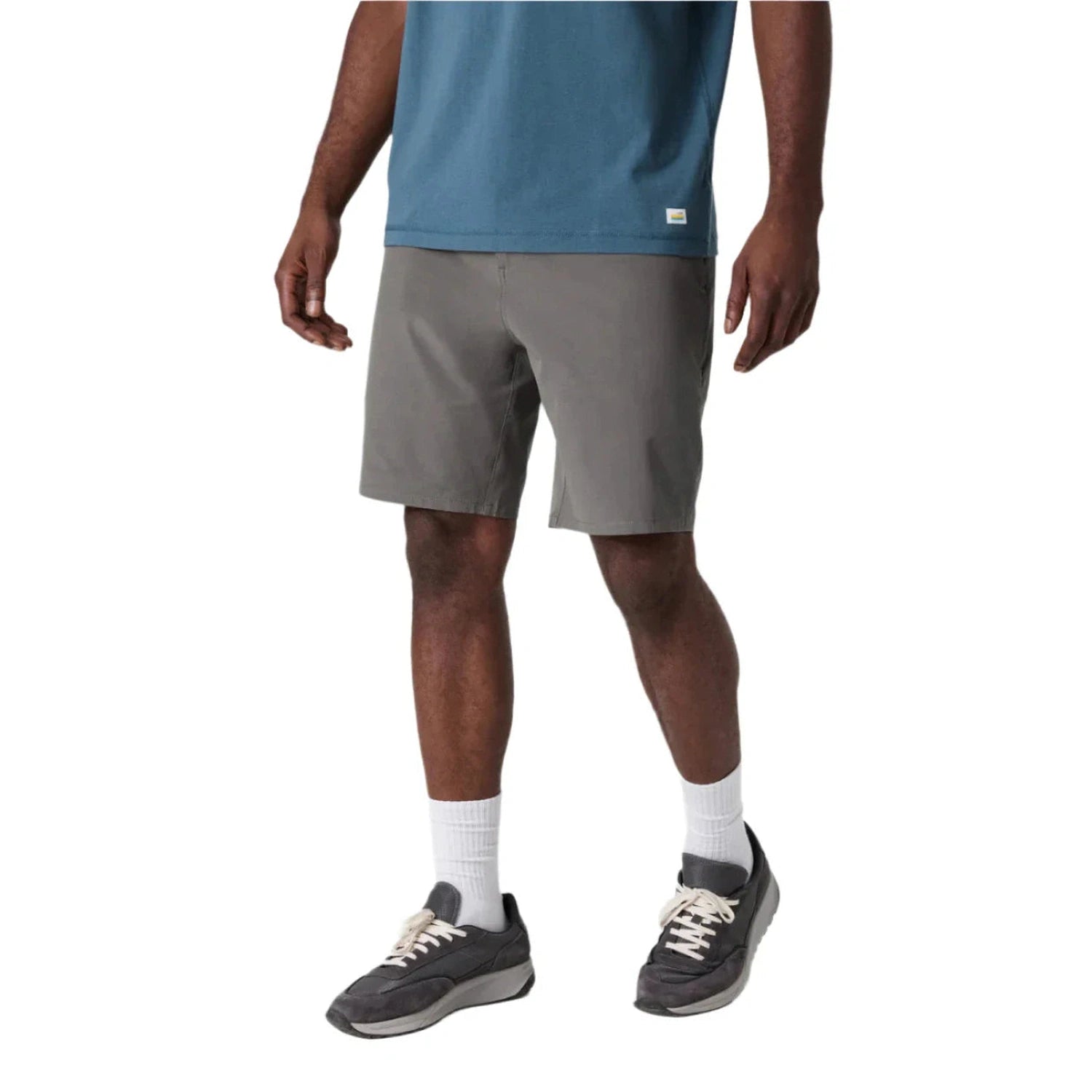 Vuori 01. MENS APPAREL - MENS SHORTS - MENS SHORTS CASUAL Men's Aim Short WGR WARM GREY