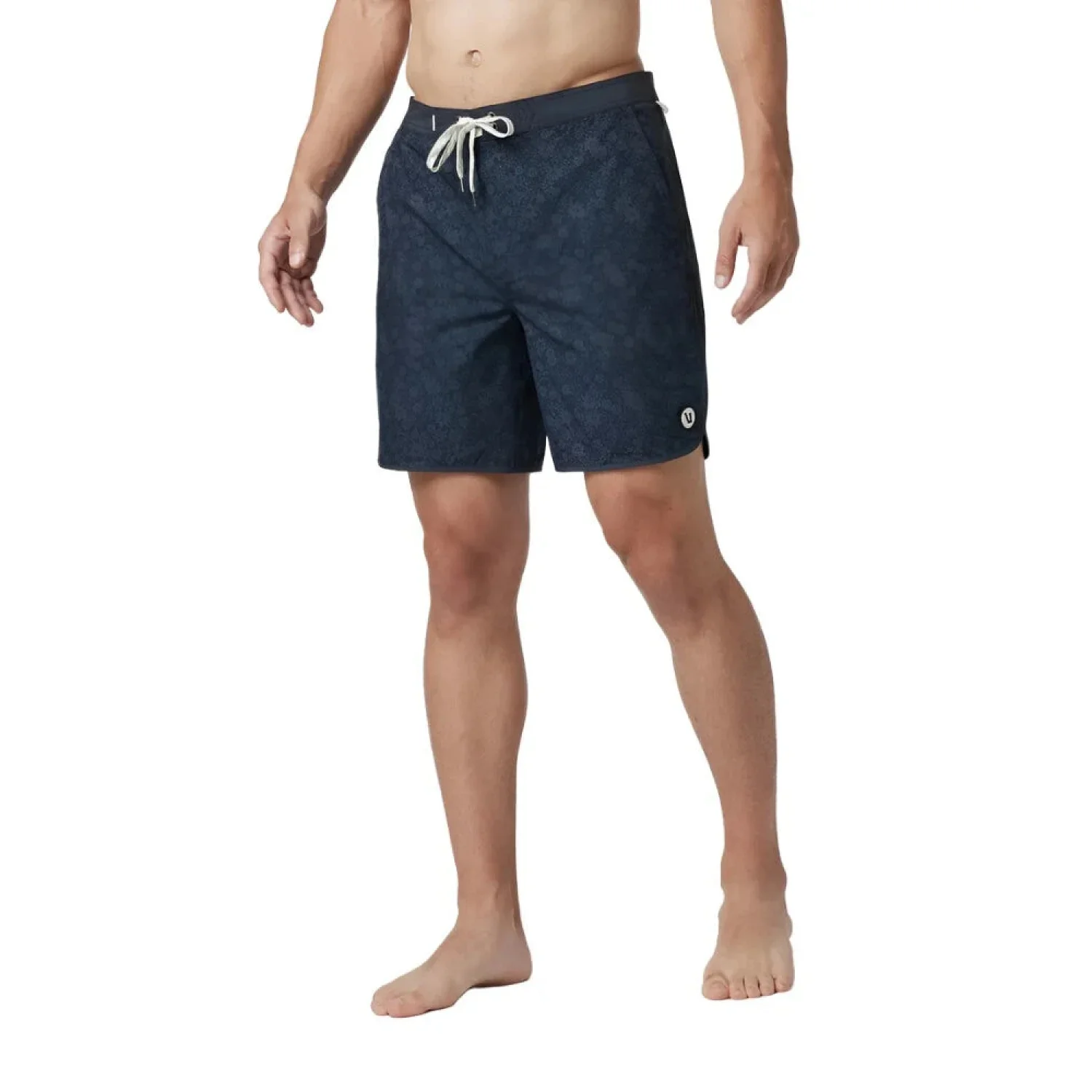 Vuori 01. MENS APPAREL - MENS SHORTS - MENS SHORTS SWIM Men's Cruise Boardshort NWF NAVY WILDFLOWER