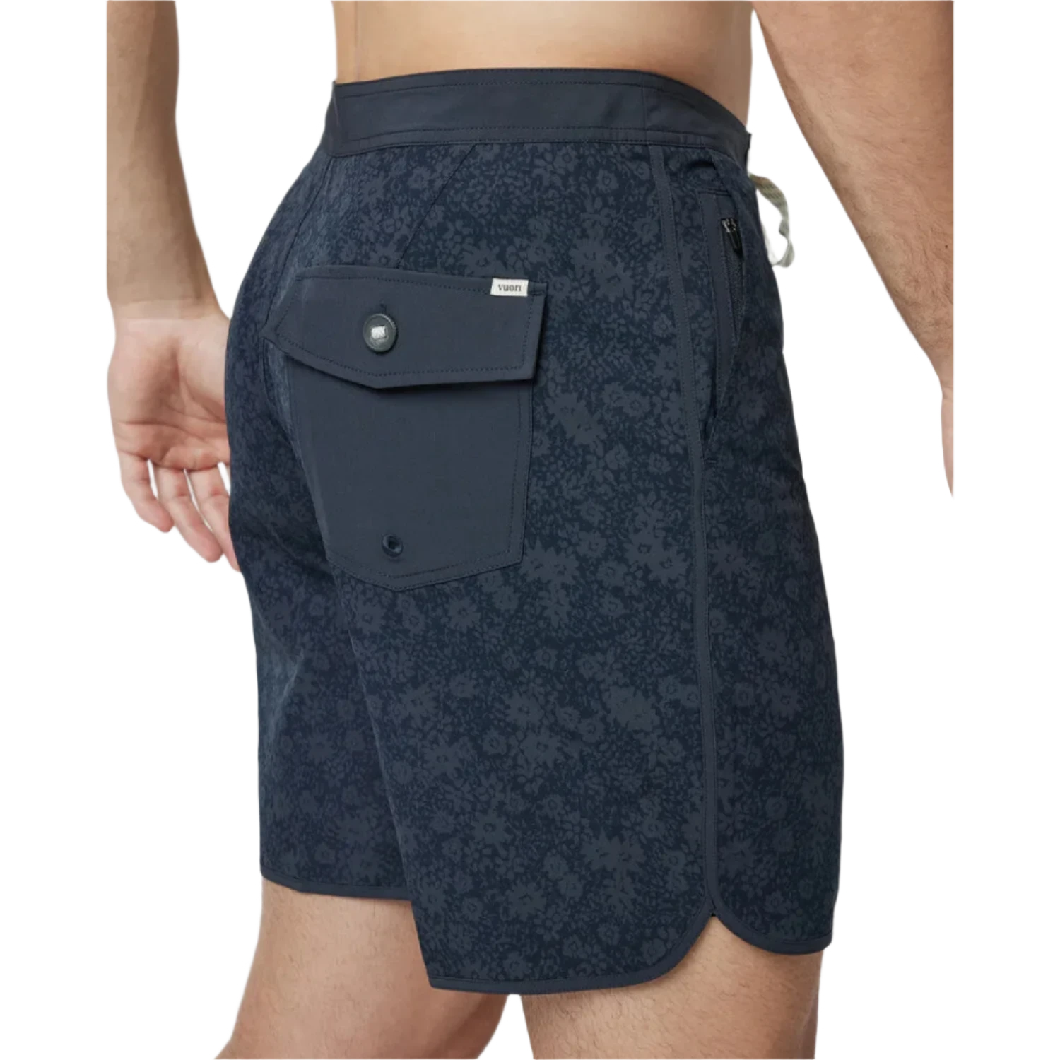 Vuori 01. MENS APPAREL - MENS SHORTS - MENS SHORTS SWIM Men's Cruise Boardshort NWF NAVY WILDFLOWER