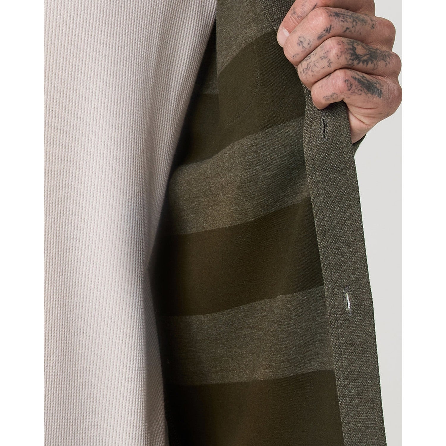 Vuori 01. MENS APPAREL - MENS HOODIES|SWEATERS - MENS PO SWEATERS Men's Jeffreys Overshirt HTO OLIVE HEATHER