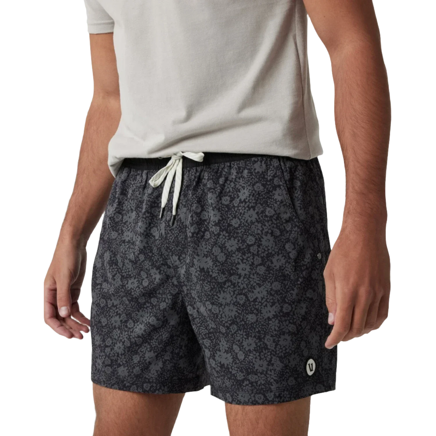 Vuori 01. MENS APPAREL - MENS SHORTS - MENS SHORTS ACTIVE Men's Kore Short - 5 in DWL DARK PEWTER WILDFLOWER