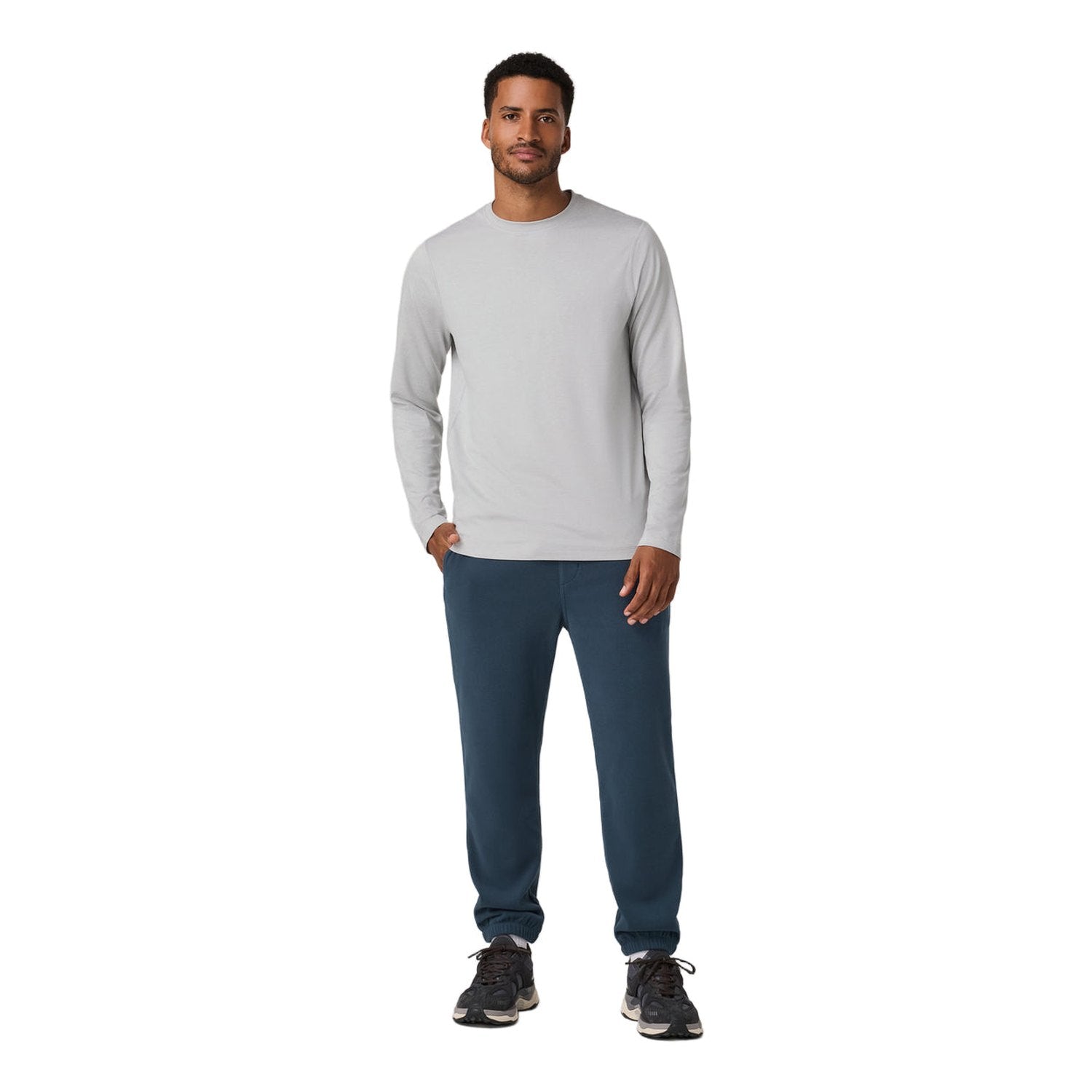Vuori 01. MENS APPAREL - MENS LS SHIRTS - MENS LS CASUAL Men's Long Sleeve Ponto Performance Tee HFG FROST GREY HEATHER