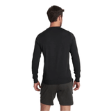 Vuori 01. MENS APPAREL - MENS HOODIES|SWEATERS - MENS PO SWEATERS Men's Ponto Performance Crew HBK BLACK HEATHER