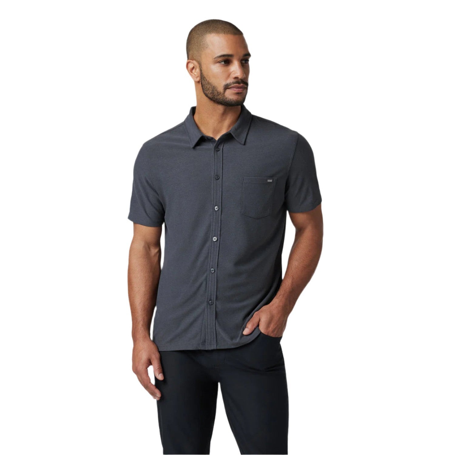 Vuori 01. MENS APPAREL - MENS SS SHIRTS - MENS SS BUTTON UP Men's Short Sleeve Ace Button Down CCL CHARCOAL