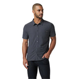 Vuori 01. MENS APPAREL - MENS SS SHIRTS - MENS SS BUTTON UP Men's Short Sleeve Ace Button Down CCL CHARCOAL