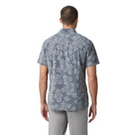 Vuori 01. MENS APPAREL - MENS SS SHIRTS - MENS SS BUTTON UP Men's Short Sleeve Bridge Button Down SVT SHIITAKE VISTA