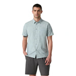Vuori 01. MENS APPAREL - MENS SS SHIRTS - MENS SS BUTTON UP Men's Short Sleeve Bridge Button Down CBD CHALK BLUE DRAWN