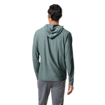 Vuori 01. MENS APPAREL - MENS LS SHIRTS - MENS LS HOODY Men's Strato Tech Hoodie SMB SMOKED BERYL