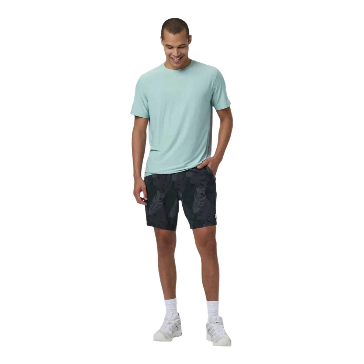 Vuori 01. MENS APPAREL - MENS SS SHIRTS - MENS SS ACTIVE Men's Strato Tech Tee SAS SEA SPRAY