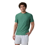 Vuori 01. MENS APPAREL - MENS SS SHIRTS - MENS SS ACTIVE Men's Strato Tech Tee HHG HEDGE GREEN HEATHER