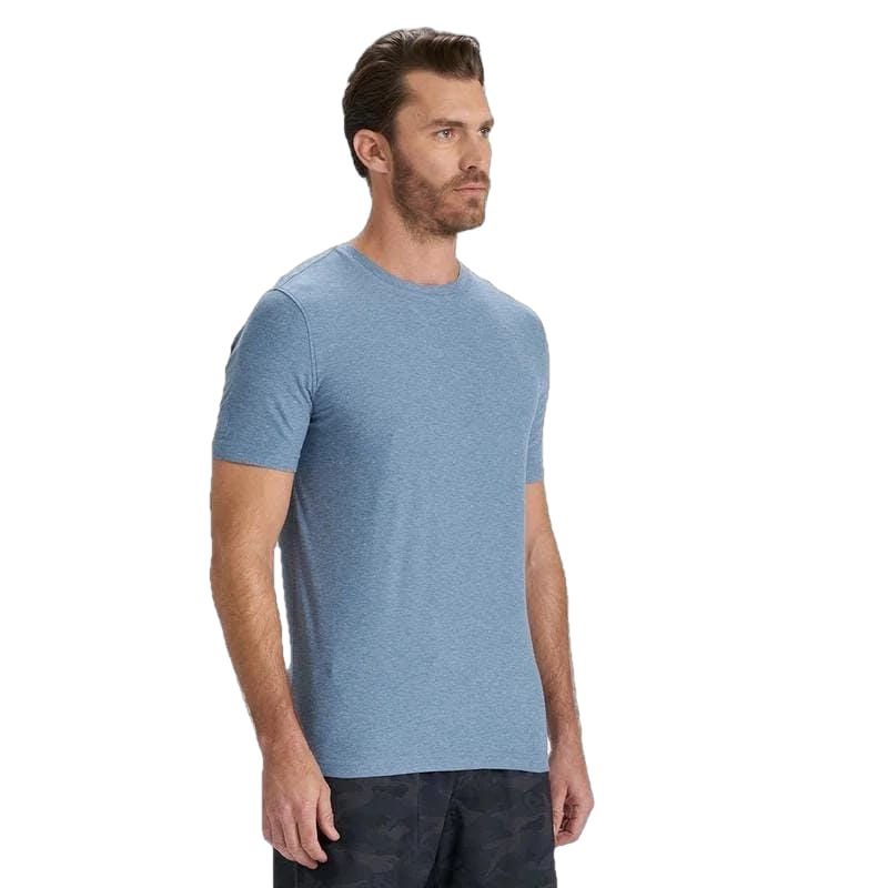 Vuori 01. MENS APPAREL - MENS SS SHIRTS - MENS SS ACTIVE Men's Strato Tech Tee CLOUD HEATHER