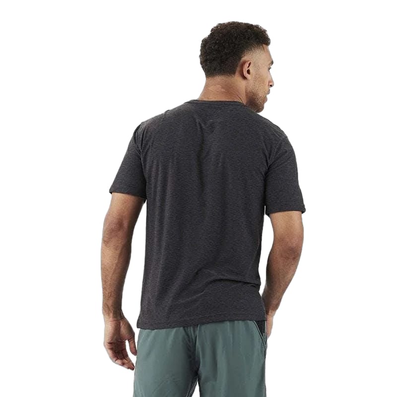 Vuori 01. MENS APPAREL - MENS SS SHIRTS - MENS SS ACTIVE Men's Strato Tech Tee CHARCOAL HEATHER