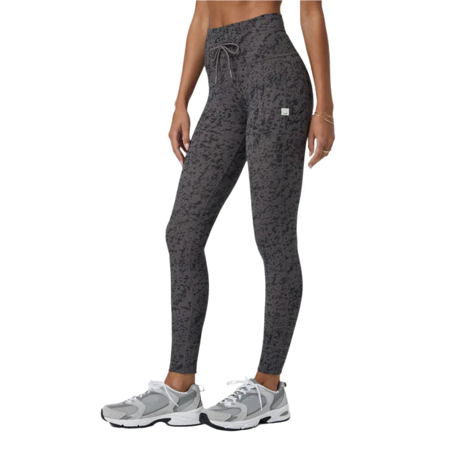 Vuori 02. WOMENS APPAREL - WOMENS PANTS - WOMENS PANTS LEGGINGS Women's Daily Legging CSU CHIA STUCCO