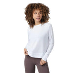 Vuori 02. WOMENS APPAREL - WOMENS LS SHIRTS - WOMENS LS ACTIVE Women's Daydream Crew WHT WHITE