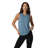 Vuori 02. WOMENS APPAREL - WOMENS SS SHIRTS - WOMENS TANK ACTIVE Women's Energy Top Long SKB SMOKE BLUE