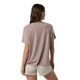 Vuori 02. WOMENS APPAREL - WOMENS SS SHIRTS - WOMENS SS CASUAL Women's Feather Tee CCY CANYON CLAY