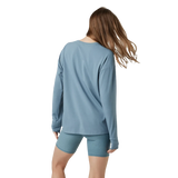 Vuori 02. WOMENS APPAREL - WOMENS LS SHIRTS - WOMENS LS CASUAL Women's Long Sleeve Feather Tee SKB SMOKE BLUE