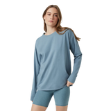 Vuori 02. WOMENS APPAREL - WOMENS LS SHIRTS - WOMENS LS CASUAL Women's Long Sleeve Feather Tee SKB SMOKE BLUE