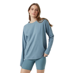 Vuori 02. WOMENS APPAREL - WOMENS LS SHIRTS - WOMENS LS CASUAL Women's Long Sleeve Feather Tee SKB SMOKE BLUE