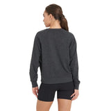 Vuori 02. WOMENS APPAREL - WOMENS HOODIES|SWEATERS - WOMENS PO SWEATERS Women's Long Sleeve Halo Crew HCC CHARCOAL HEATHER