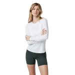 Vuori 02. WOMENS APPAREL - WOMENS LS SHIRTS - WOMENS LS ACTIVE Women's Long Sleeve Lux Crew WHT WHITE