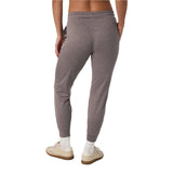 Vuori 02. WOMENS APPAREL - WOMENS PANTS - WOMENS PANTS LOUNGE Women's Performance Jogger - Long HHB HUCKLEBERRY HEATHER