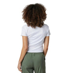 Vuori 02. WOMENS APPAREL - WOMENS SS SHIRTS - WOMENS SS CASUAL Women's Pose Fitted Tee SGL SEA GLASS