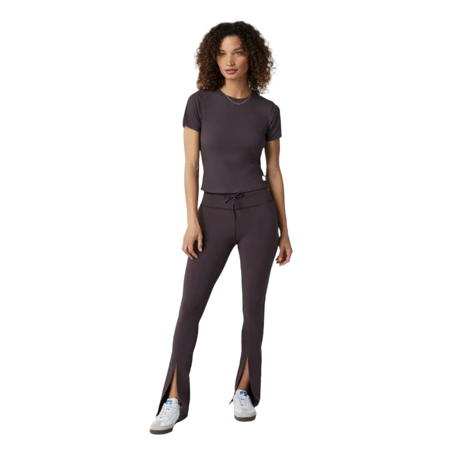 Vuori 02. WOMENS APPAREL - WOMENS SS SHIRTS - WOMENS SS CASUAL Women's Pose Fitted Tee SNG SANGRIA