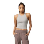 Vuori 02. WOMENS APPAREL - WOMENS SS SHIRTS - WOMENS TANK CASUAL Women's Pose Plyo Tank HEW SOFT PEWTER HEATHER