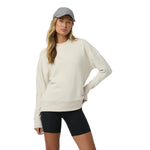 Vuori 02. WOMENS APPAREL - WOMENS HOODIES|SWEATERS - WOMENS PO SWEATERS Women's Sedona Weekender Crew BNE BONE