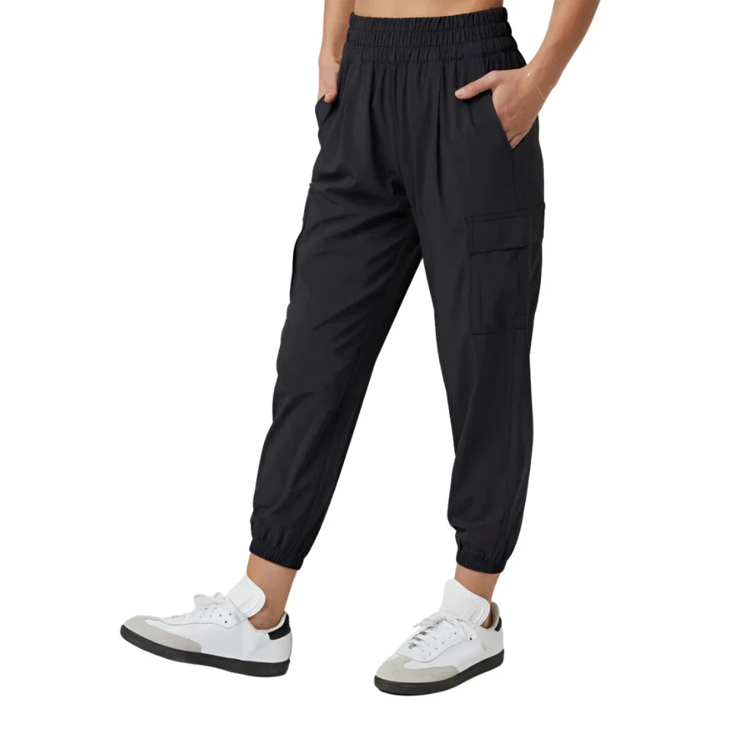 Vuori 02. WOMENS APPAREL - WOMENS PANTS - WOMENS PANTS ACTIVE Women's Villa Cargo Jogger BLK BLACK