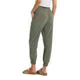 Vuori 02. WOMENS APPAREL - WOMENS PANTS - WOMENS PANTS ACTIVE Women's Villa Jogger ARM ARMY