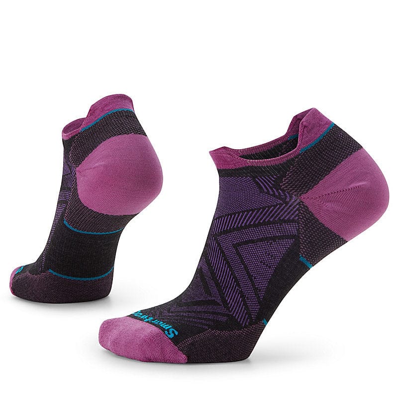 Smartwool 06. SOCKS - WOMENS SOCKS - WOMENS SOCKS LOW Women's Run Zero Cush Low Ankle Socks 003 CHARCOAL