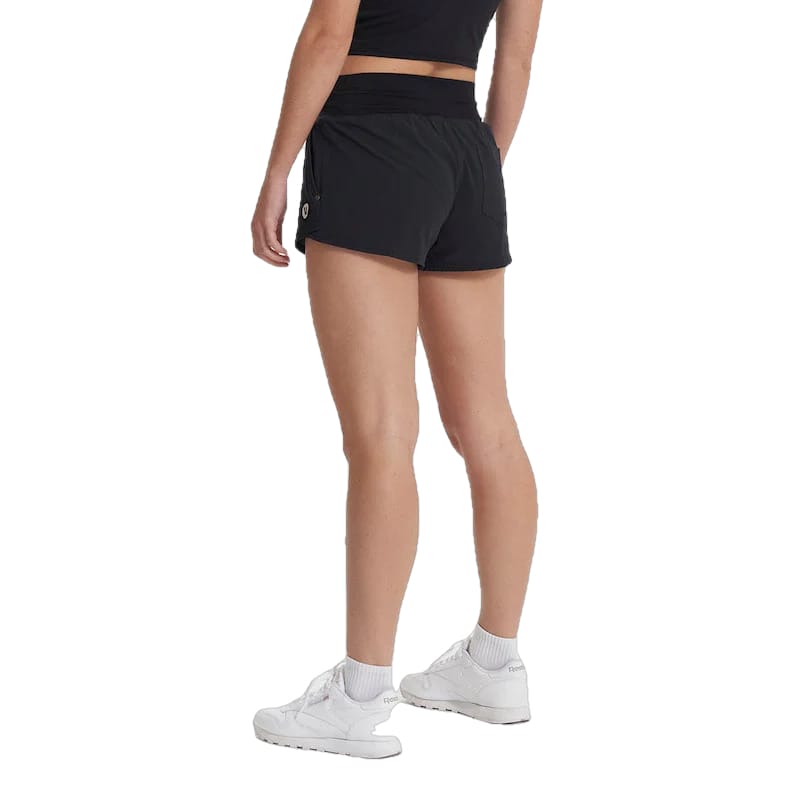 Vuori 09. W. SPORTSWEAR - W. SYNTHETIC SHORT Women's Seabreeze Shorts BLK BLACK