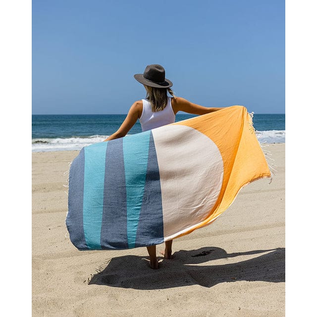 Sandcloud 21. GENERAL ACCESS - TOWELS Beach Towel GEO SUNSET SURFRIDER