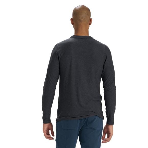 Vuori 01. MENS APPAREL - MENS LS SHIRTS - MENS LS ACTIVE Men's Long Sleeve Strato Tech Tee CHARCOAL HEATHER