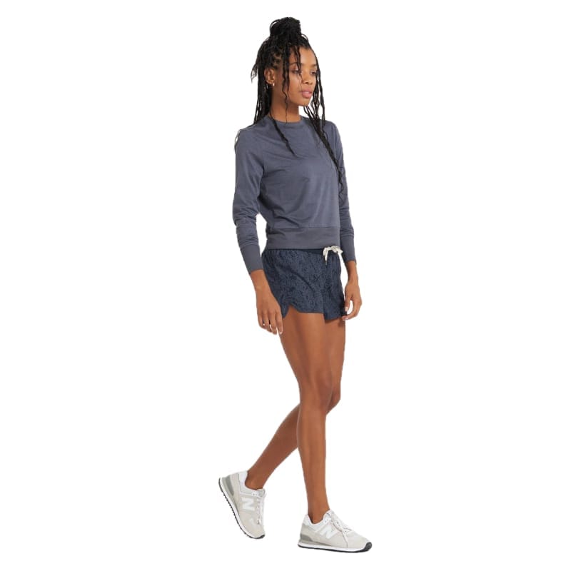 Vuori 02. WOMENS APPAREL - WOMENS LS SHIRTS - WOMENS LS ACTIVE Women's Daydream Crew HAZ AZURE HEATHER