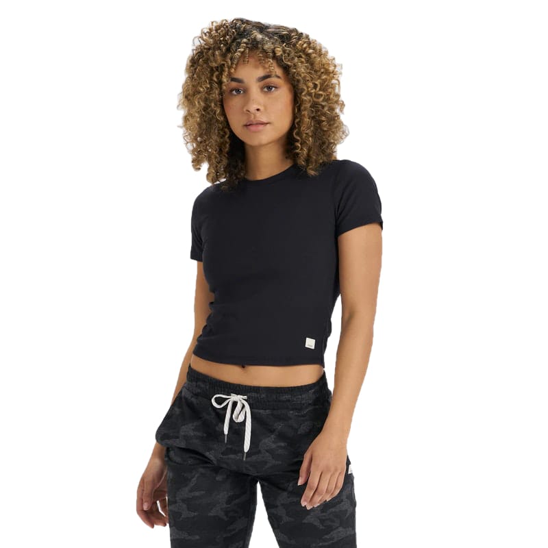 Vuori 02. WOMENS APPAREL - WOMENS SS SHIRTS - WOMENS SS CASUAL Women's Pose Fitted Tee BLK BLACK