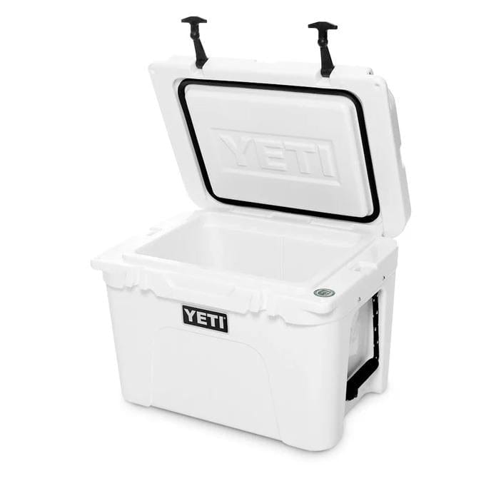 YETI 21. GENERAL ACCESS - COOLERS Tundra 35 WHITE